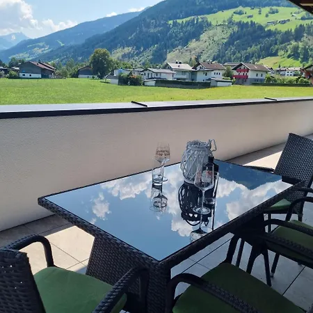 Zirbenzapfen Apartment Fuegen