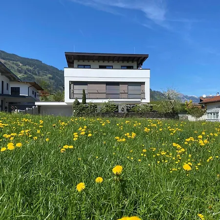 Zirbenzapfen Appartement Fügen
