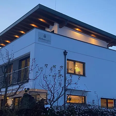 Zirbenzapfen Appartement Fügen